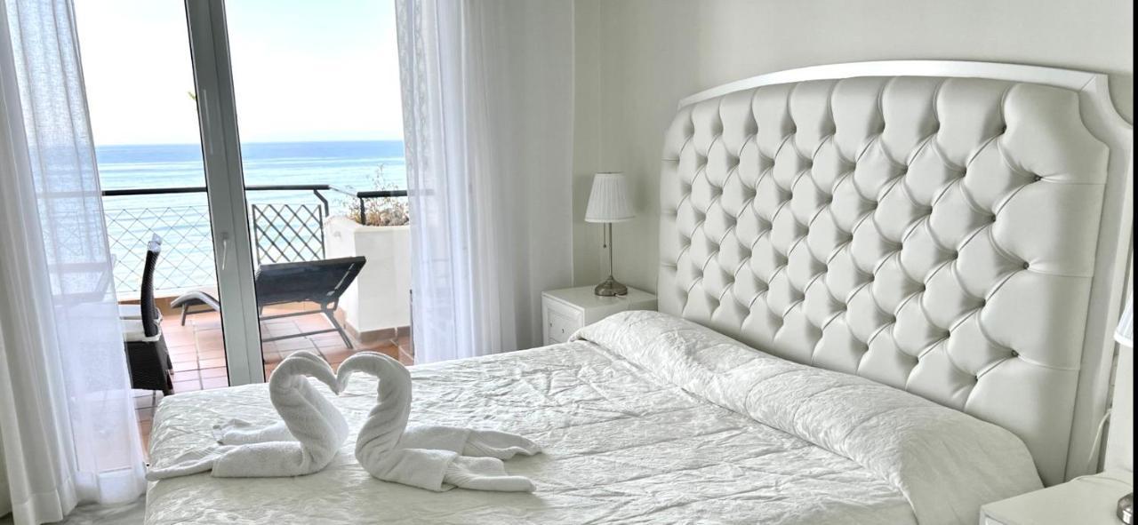 Mi Capricho A16 Beachfront Apartment Sitio de Calahonda Buitenkant foto