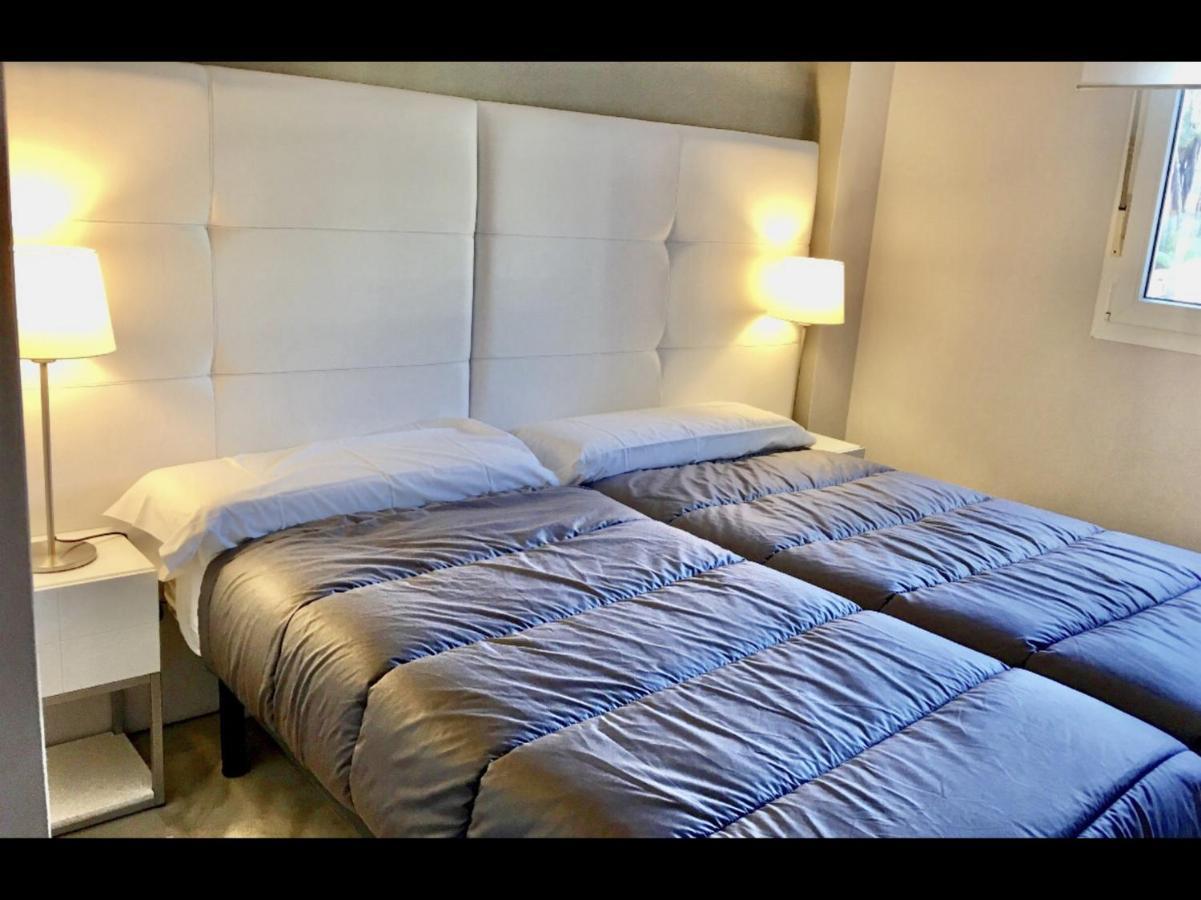 Mi Capricho A16 Beachfront Apartment Sitio de Calahonda Buitenkant foto