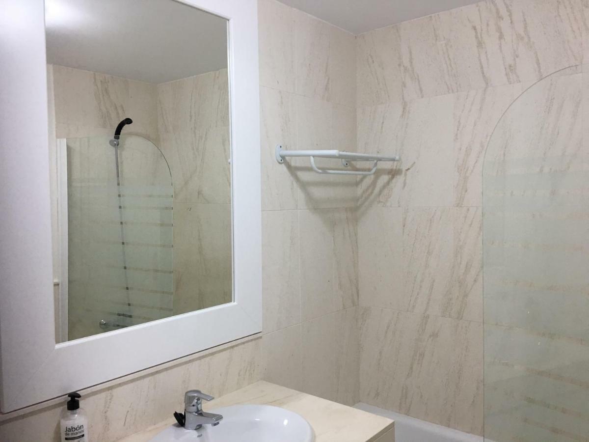 Mi Capricho A16 Beachfront Apartment Sitio de Calahonda Buitenkant foto
