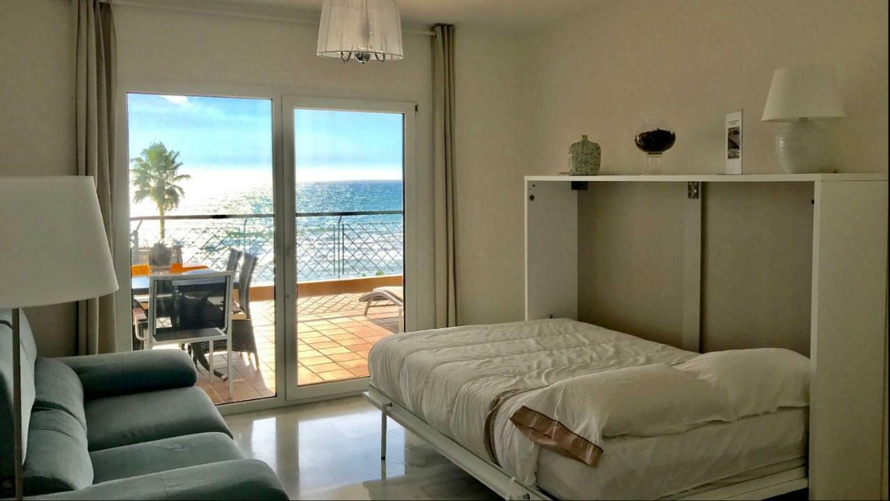 Mi Capricho A16 Beachfront Apartment Sitio de Calahonda Buitenkant foto